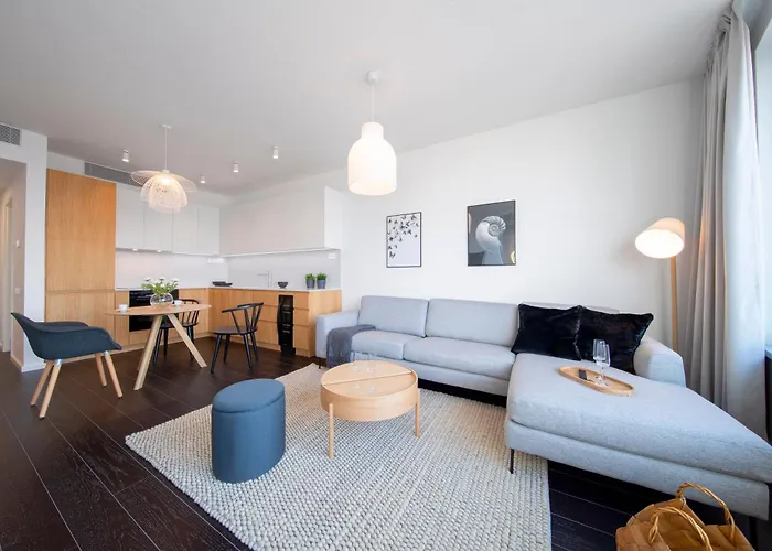 Апартаменти Ah Sky Park 2c-castle View 25th Floor-parking *